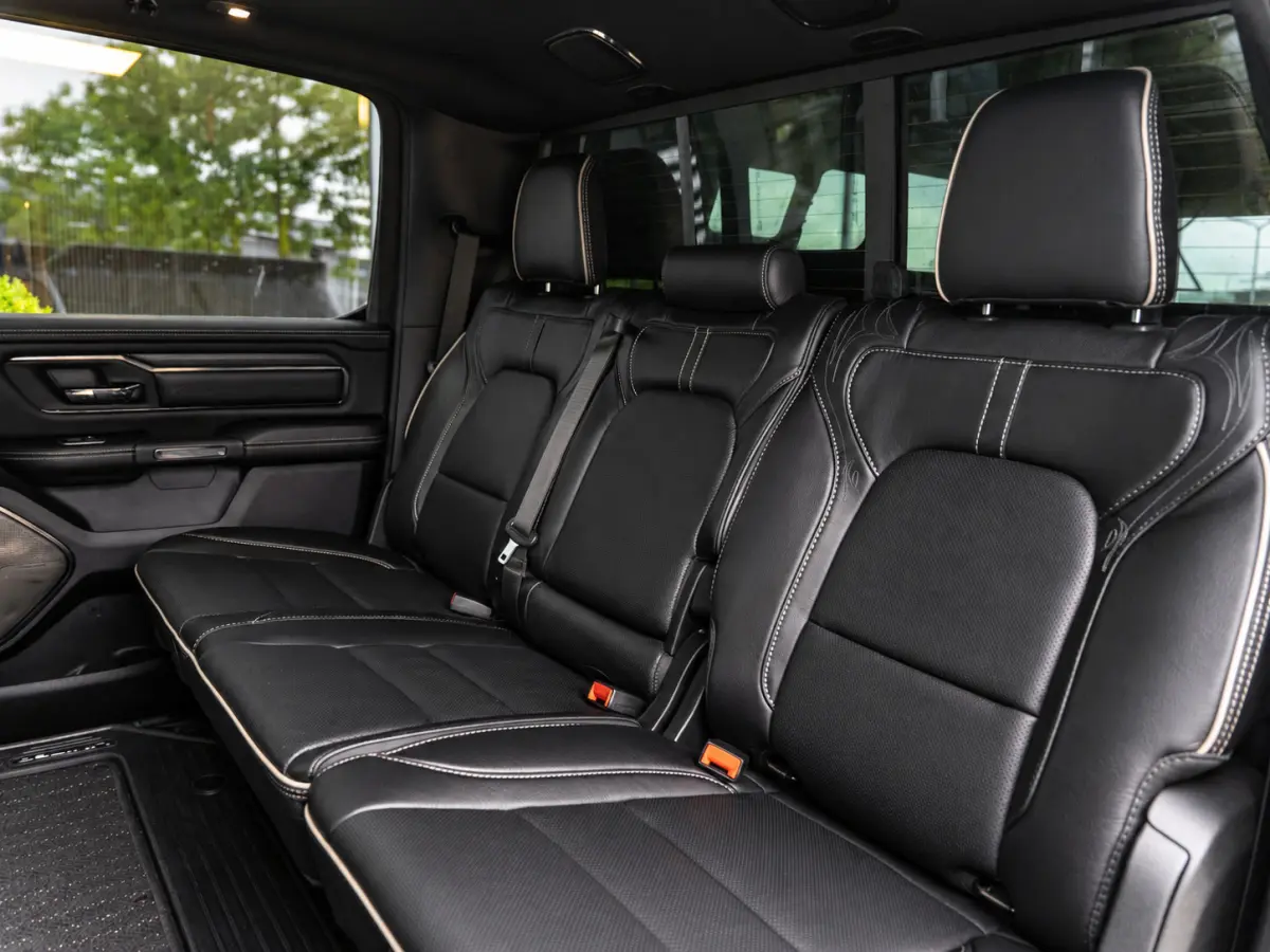 1500 4X4 5.7 V8 4x4 Crew Cab 5'7 Limited|EXCL BTW