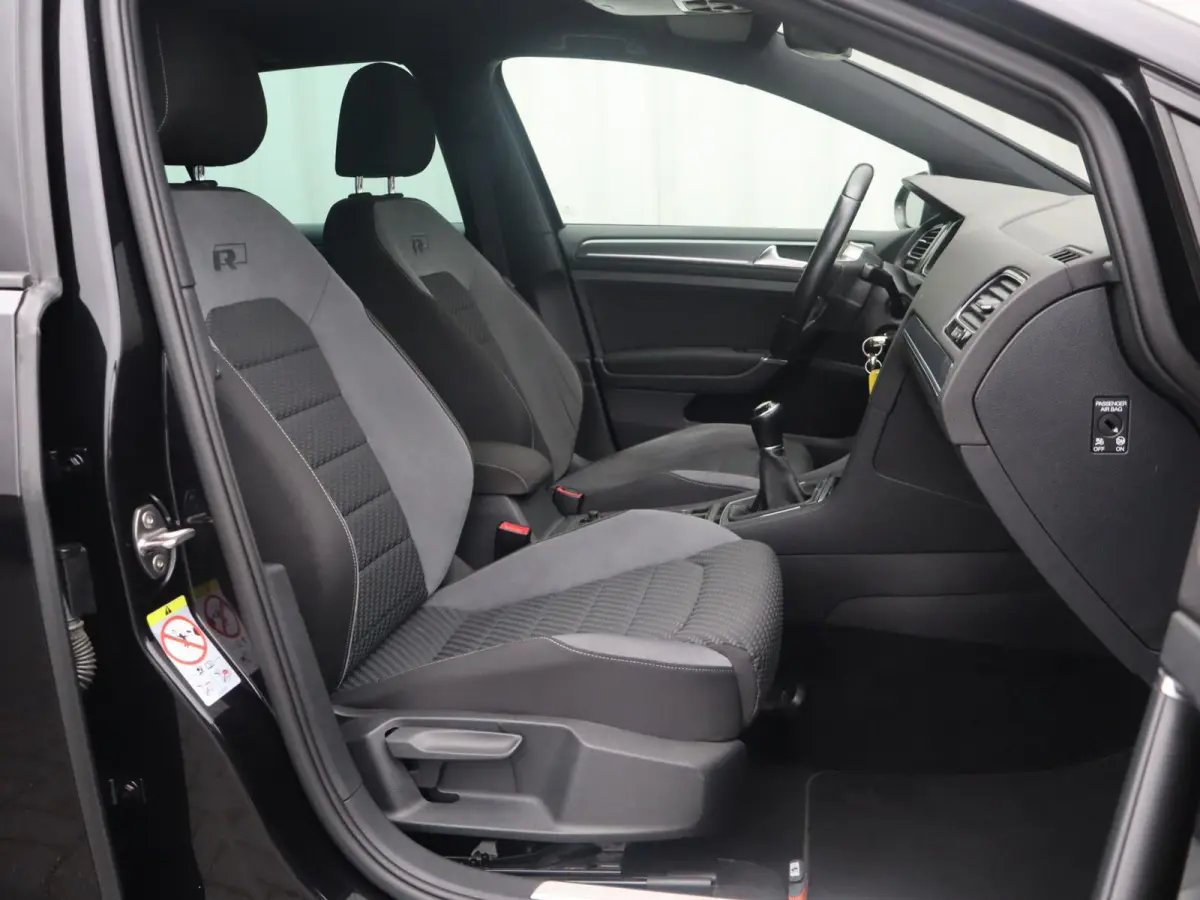 1.5 TSI 150pk DSG Highline Business R | Trekhaak | R Line | Achteruitrijcamera | Navigatie | Cruise control adaptief