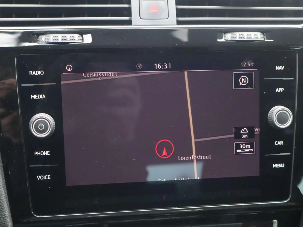 1.5 TSI 150pk DSG Highline Business R | Trekhaak | R Line | Achteruitrijcamera | Navigatie | Cruise control adaptief