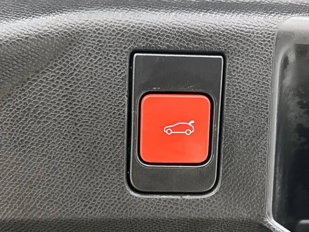 GT 145pk Hybrid Automaat | 1ste eigenaar | 7 persoons | Camera | Electrische klep | Stuur/Stoelverwarming | 19"LMV | Navigatie | AUTOMAAT