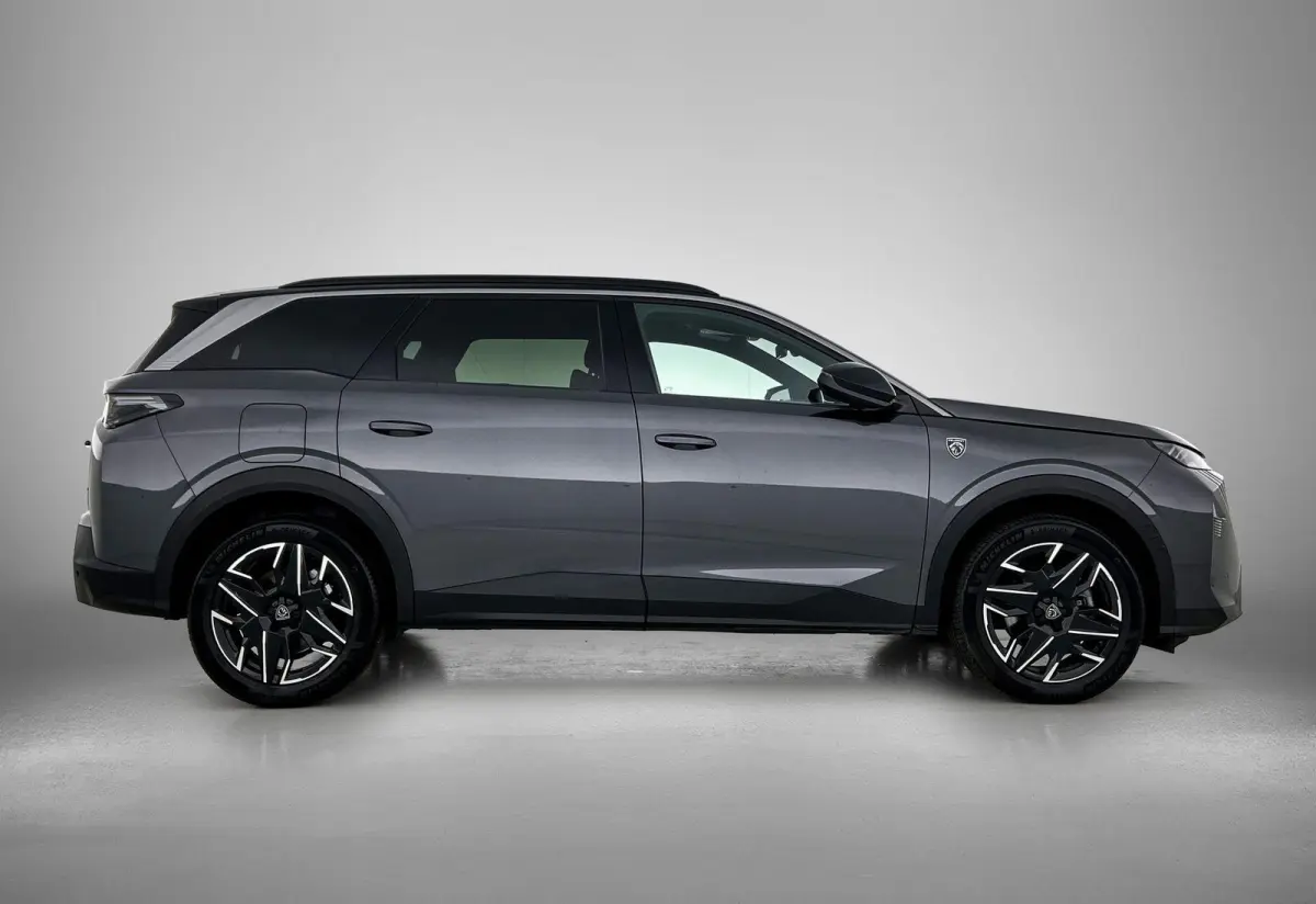 GT 145pk Hybrid Automaat | 1ste eigenaar | 7 persoons | Camera | Electrische klep | Stuur/Stoelverwarming | 19"LMV | Navigatie | AUTOMAAT