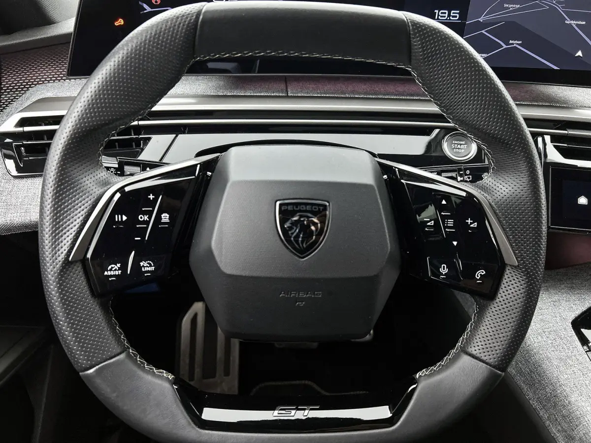 GT 145pk Hybrid Automaat | 1ste eigenaar | 7 persoons | Camera | Electrische klep | Stuur/Stoelverwarming | 19"LMV | Navigatie | AUTOMAAT