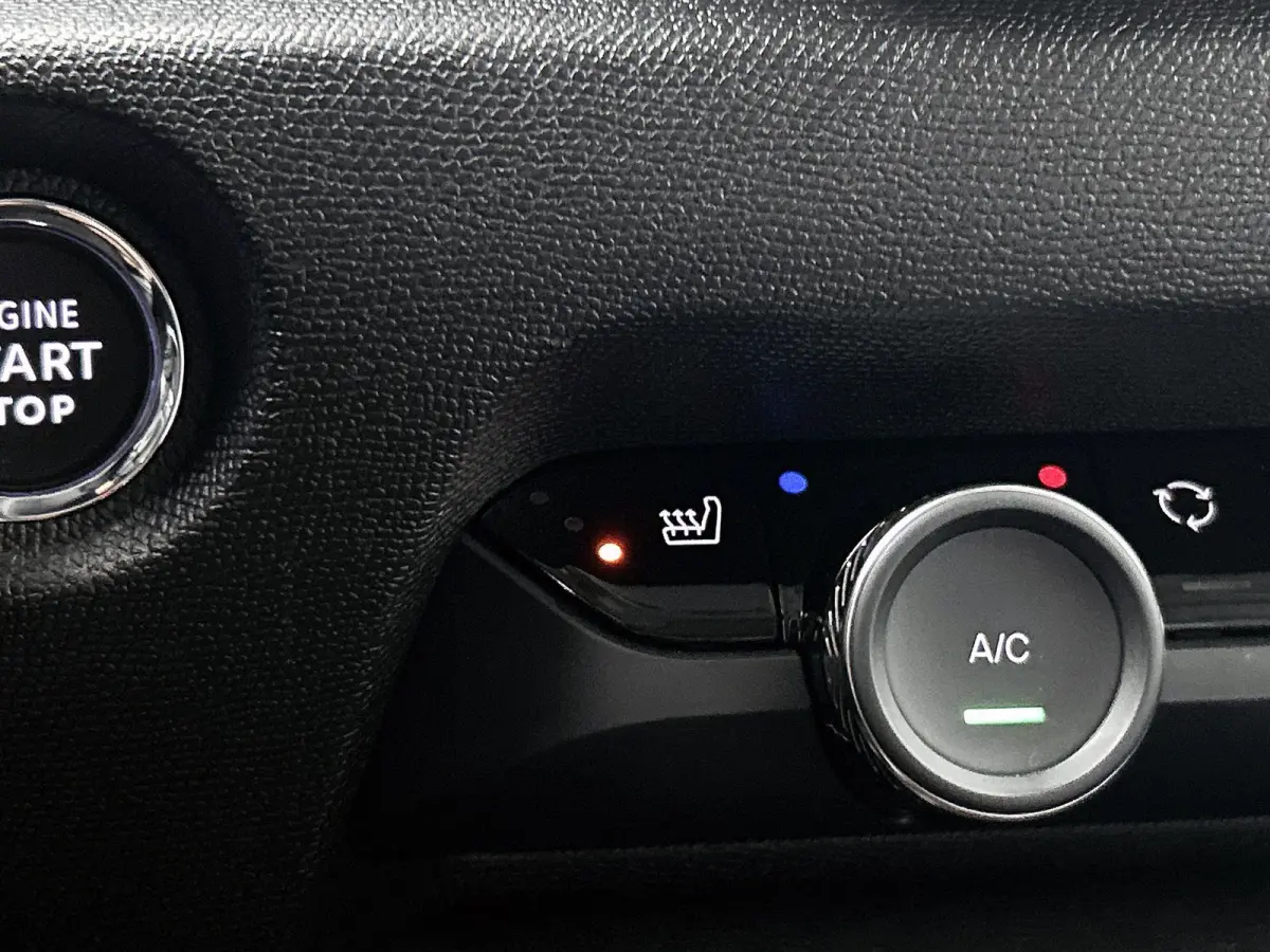MAX 145pk Hybrid Automaat | 1ste eigenaar | Stoel/Stuur/Voorruitverwarming | Camera 360 graden | Dodehoekdetectie | AUTOMAAT