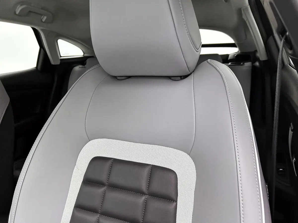 MAX 145pk Hybrid Automaat | 1ste eigenaar | Stoel/Stuur/Voorruitverwarming | Camera 360 graden | Dodehoekdetectie | AUTOMAAT