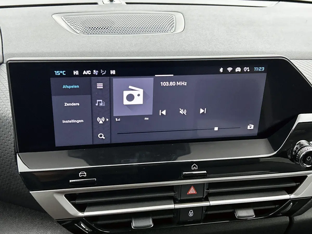 MAX 145pk Hybrid Automaat | 1ste eigenaar | Stoel/Stuur/Voorruitverwarming | Camera 360 graden | Dodehoekdetectie | AUTOMAAT