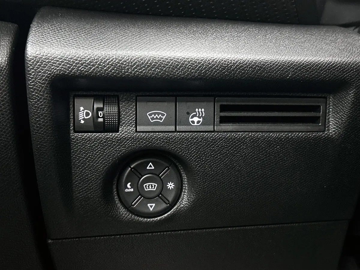 MAX 145pk Hybrid Automaat | 1ste eigenaar | Stoel/Stuur/Voorruitverwarming | Camera 360 graden | Dodehoekdetectie | AUTOMAAT