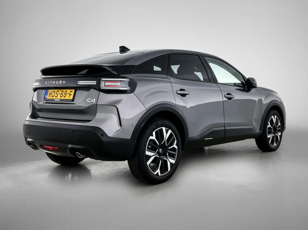 MAX 145pk Hybrid Automaat | 1ste eigenaar | Stoel/Stuur/Voorruitverwarming | Camera 360 graden | Dodehoekdetectie | AUTOMAAT