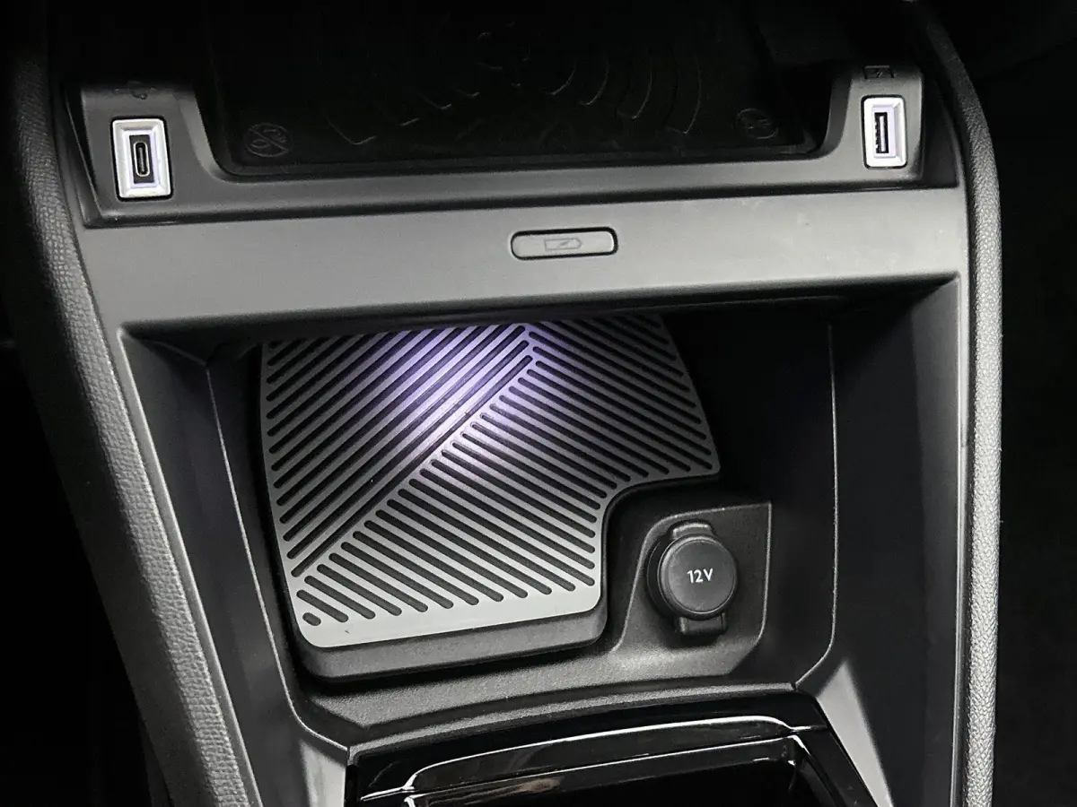 MAX 145pk Hybrid Automaat | 1ste eigenaar | Stoel/Stuur/Voorruitverwarming | Camera 360 graden | Dodehoekdetectie | AUTOMAAT