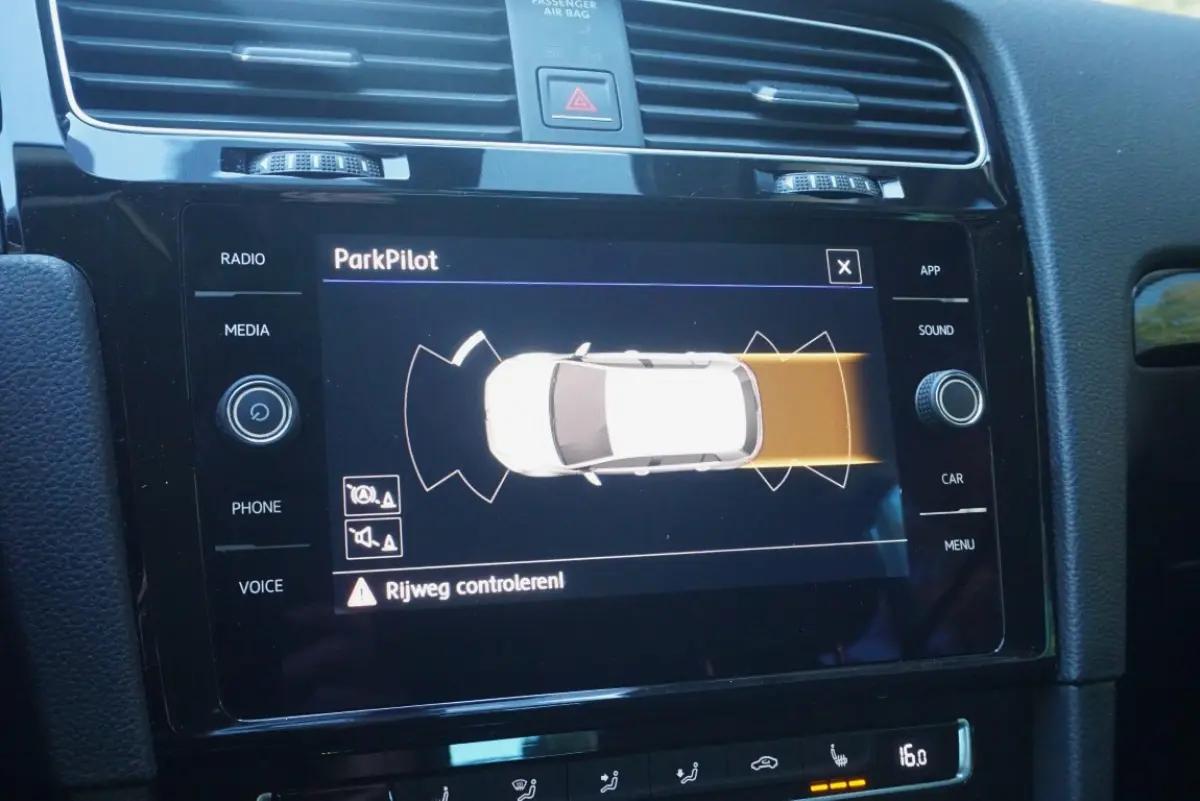 1.0 TSI Sound App-connect/Parkeersensoren!