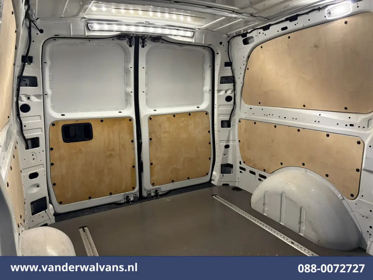 116 CDI 164pk L2H1 Nieuw model Euro6 Airco | Camera | Navigatie | Cruisecontrol Stoelverwarming, Parkeersensoren, 270 Graden Achterdeuren, Bijrijdersbank
