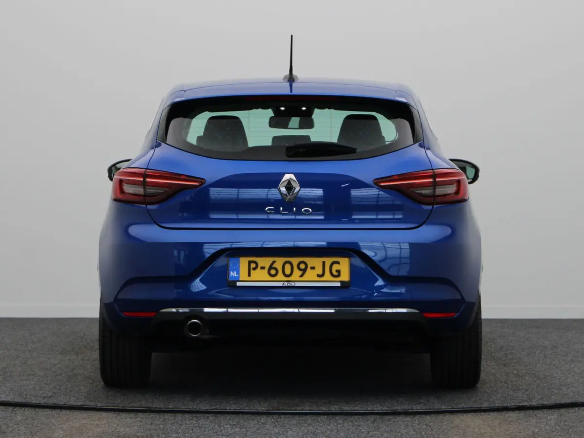 1.0 TCe Intens | Cruise Control | Climate Control | Navigatiesysteem | Apple Carplay & Android Auto | Achteruitrijcamera | Half lederen bekleding | Lichtmetalen velgen |