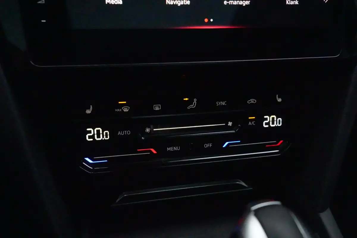 1.4 TSI eHybrid R-Line Business+ | 218 pk | ACC | Massage stoel | 360° camera | Stoel & stuurwiel verwarming | Volkswagen Arteon Shooting Brake R-Line Business+ met 218 PK, een 1.4-liter vi