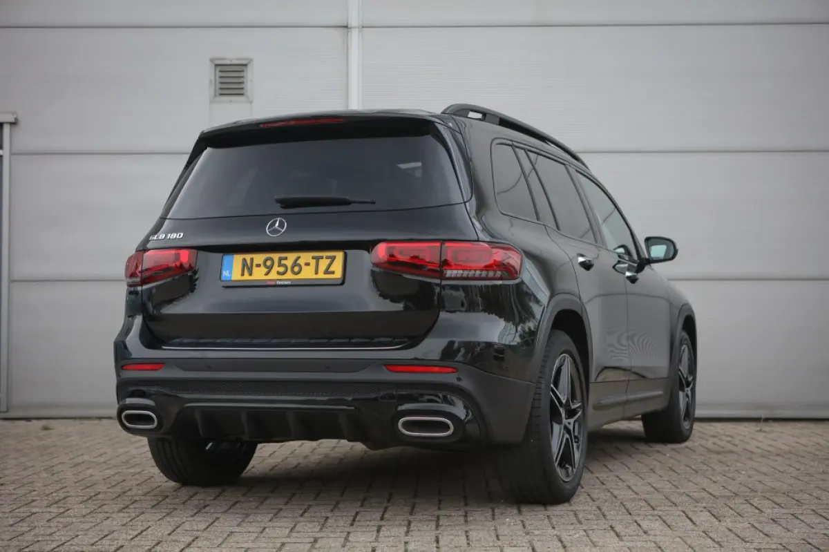 180 Bns Solut. AMG | Pano | Sfeerverlichting | Carplay | Android Auto |