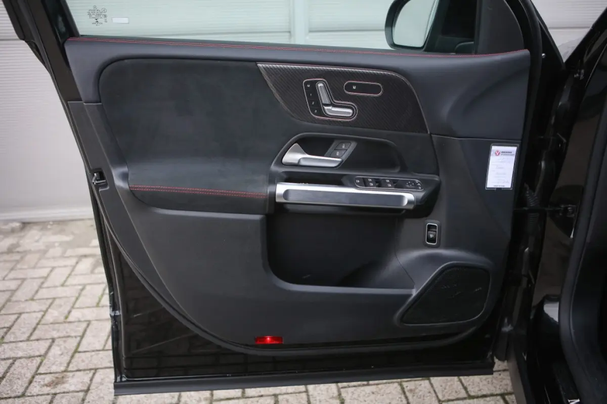 180 Bns Solut. AMG | Pano | Sfeerverlichting | Carplay | Android Auto |