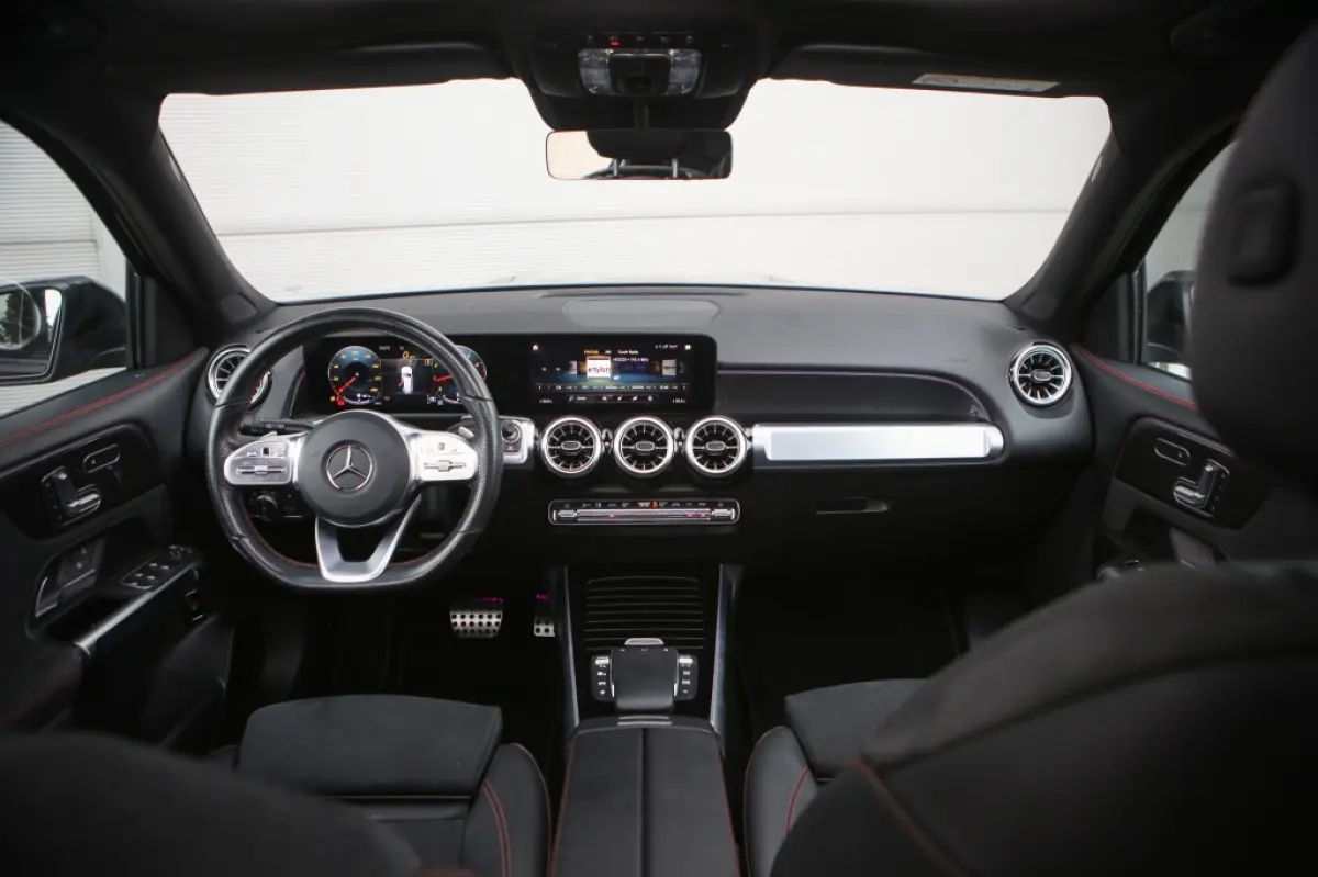 180 Bns Solut. AMG | Pano | Sfeerverlichting | Carplay | Android Auto |