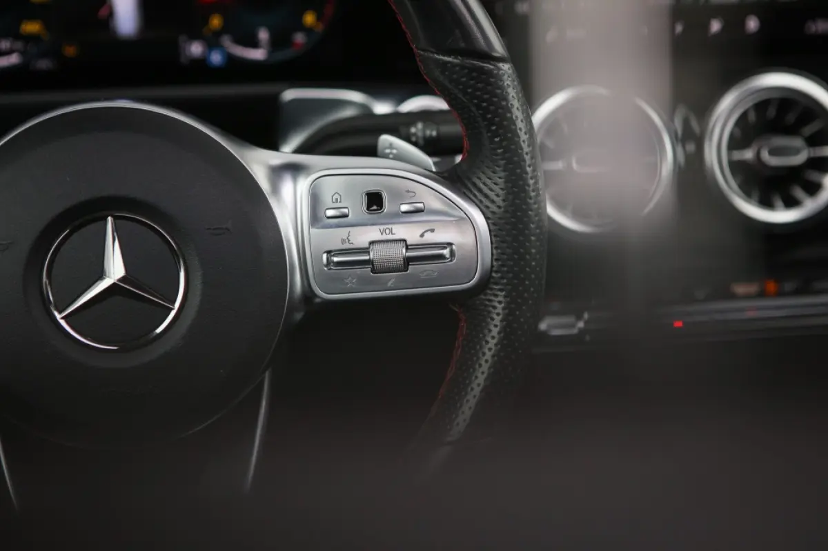 180 Bns Solut. AMG | Pano | Sfeerverlichting | Carplay | Android Auto |