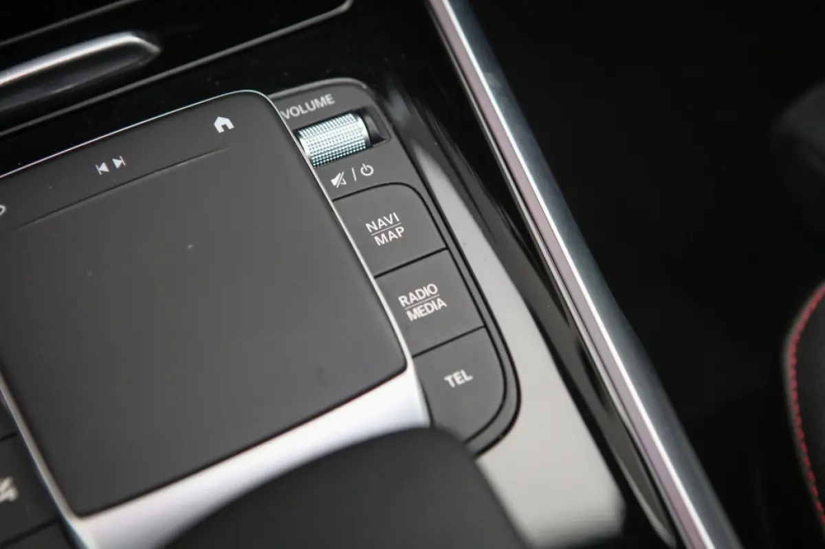 180 Bns Solut. AMG | Pano | Sfeerverlichting | Carplay | Android Auto |
