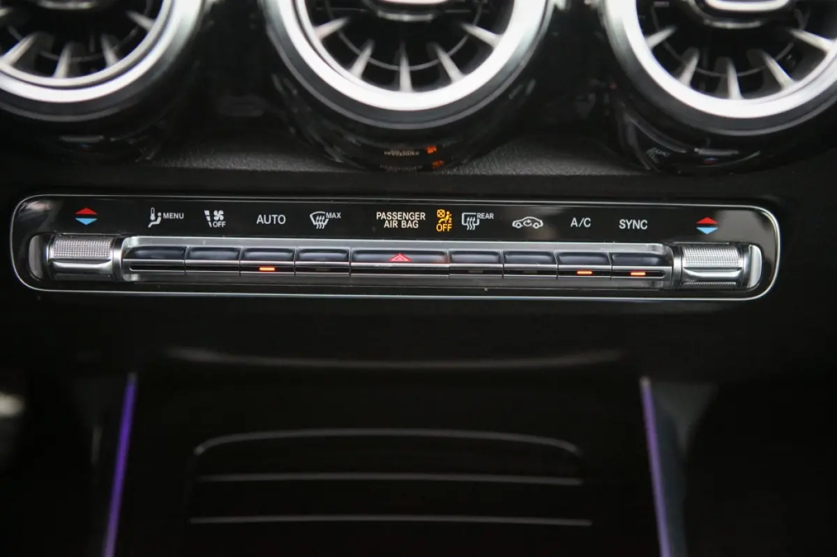 180 Bns Solut. AMG | Pano | Sfeerverlichting | Carplay | Android Auto |