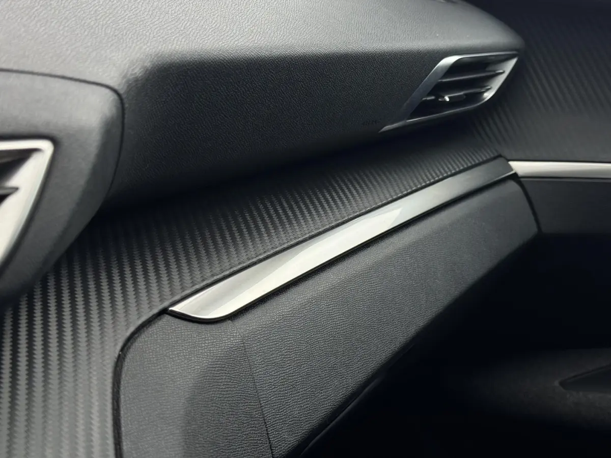 1.2 PureTech Active Navi|Camera|Carplay|D-riem vv in 2026|Clima|Cruise|Trekhaak|N.A.P|APK tot 07-2027