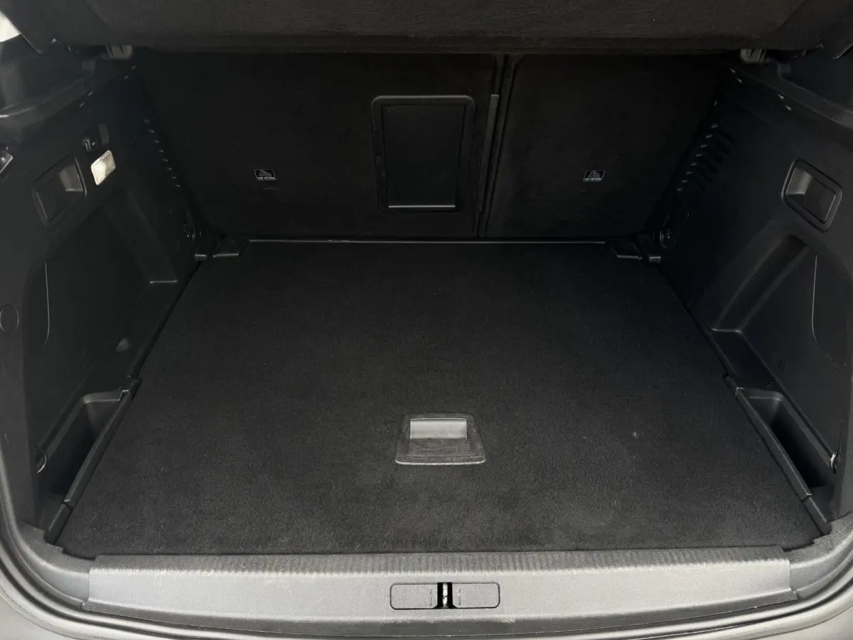 1.2 PureTech Active Navi|Camera|Carplay|D-riem vv in 2026|Clima|Cruise|Trekhaak|N.A.P|APK tot 07-2027