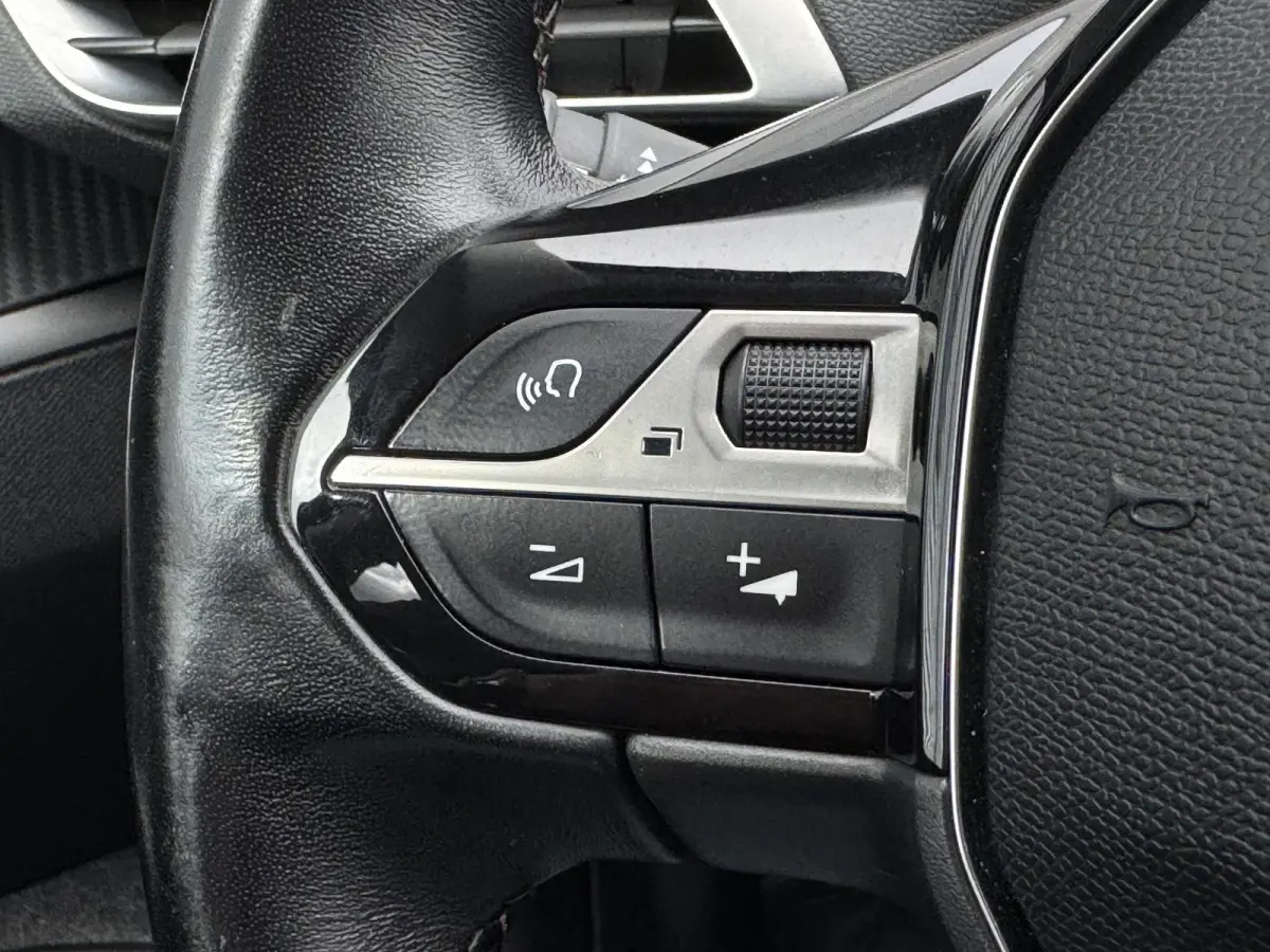 1.2 PureTech Active Navi|Camera|Carplay|D-riem vv in 2026|Clima|Cruise|Trekhaak|N.A.P|APK tot 07-2027