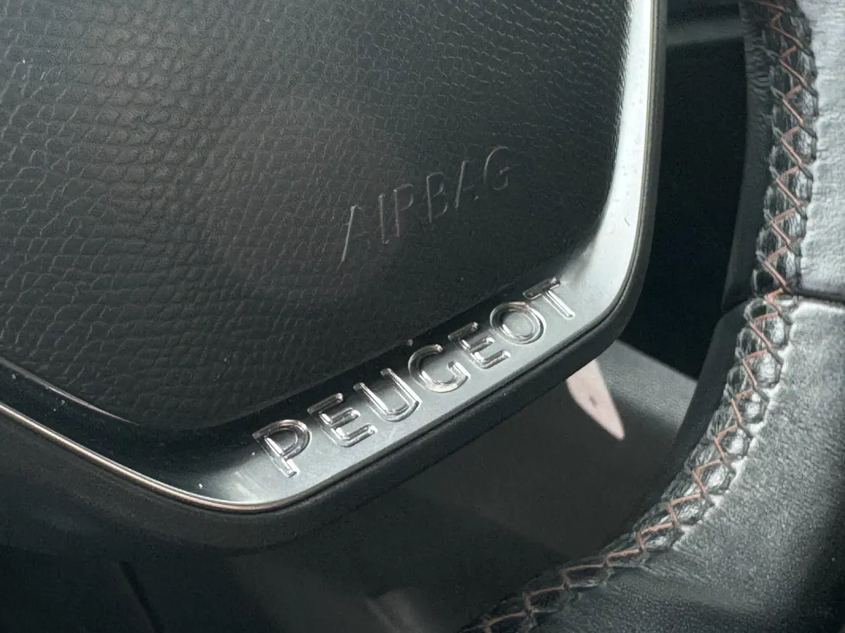 1.2 PureTech Active Navi|Camera|Carplay|D-riem vv in 2026|Clima|Cruise|Trekhaak|N.A.P|APK tot 07-2027