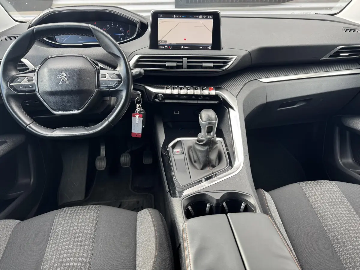 1.2 PureTech Active Navi|Camera|Carplay|D-riem vv in 2026|Clima|Cruise|Trekhaak|N.A.P|APK tot 07-2027