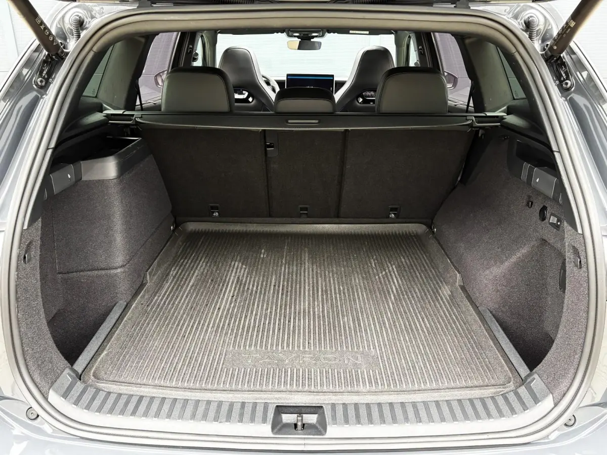 1.5 eHybrid 272pk DSG R-Line Edition | SoH 100% | Panoramadak | Trekhaak | Head-up | Massage