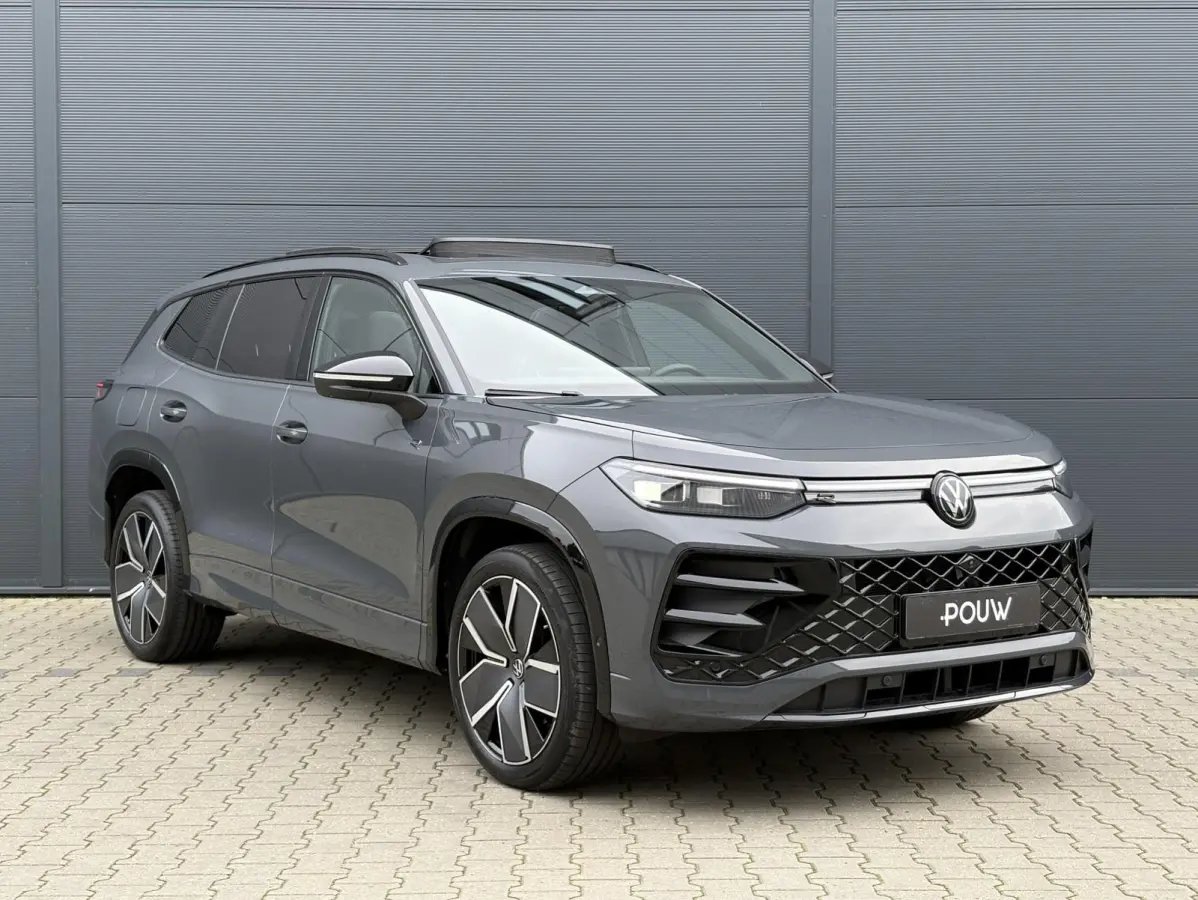 1.5 eHybrid 272pk DSG R-Line Edition | SoH 100% | Panoramadak | Trekhaak | Head-up | Massage