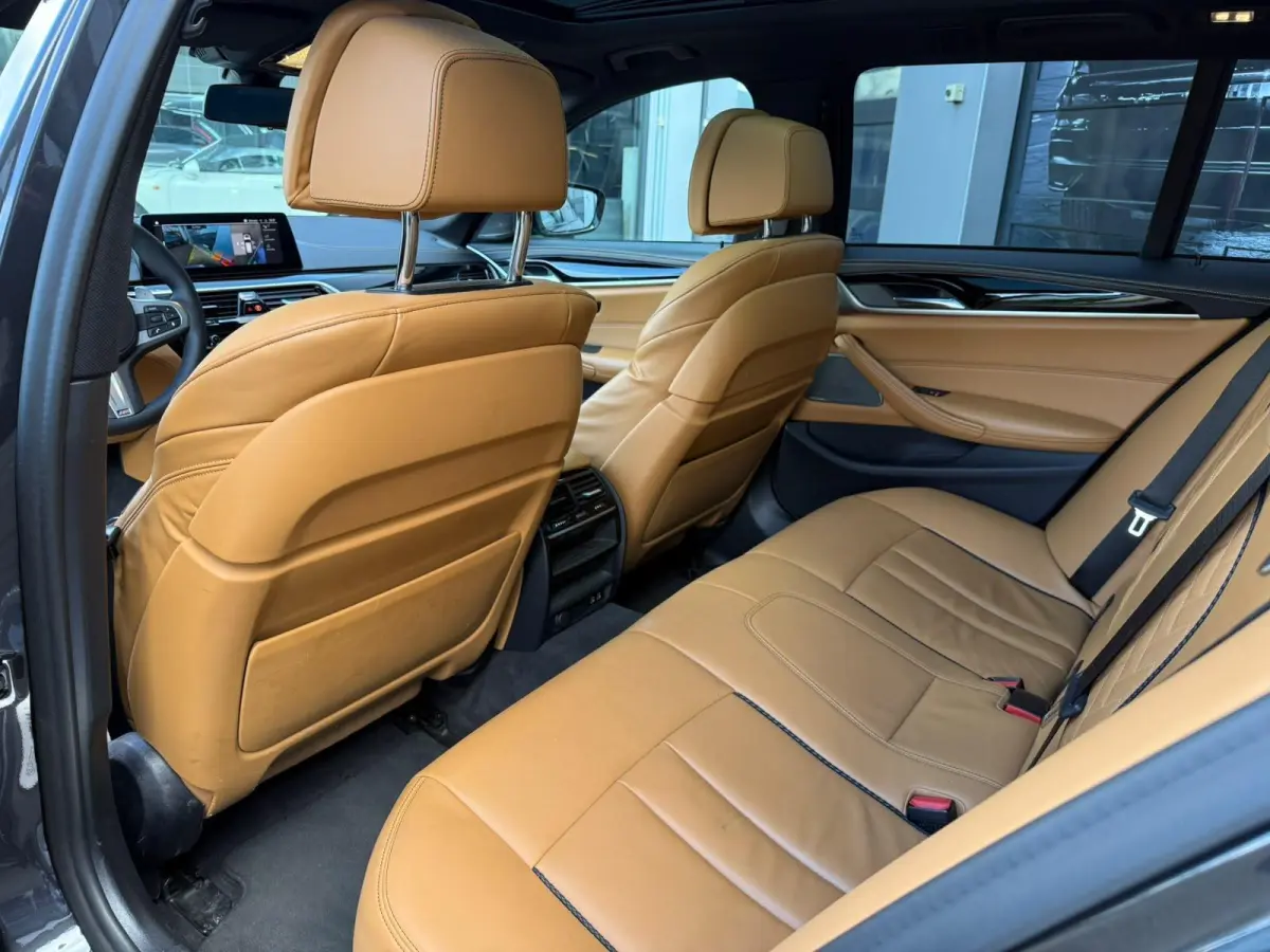 540i xDrive |M SPORT|PANO|MEMORY|H&K|VOL!