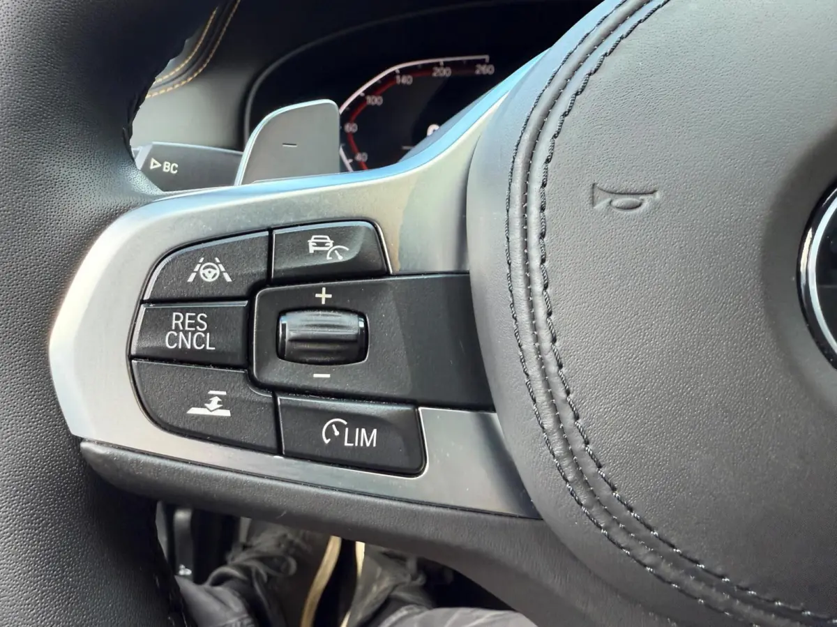 540i xDrive |M SPORT|PANO|MEMORY|H&K|VOL!