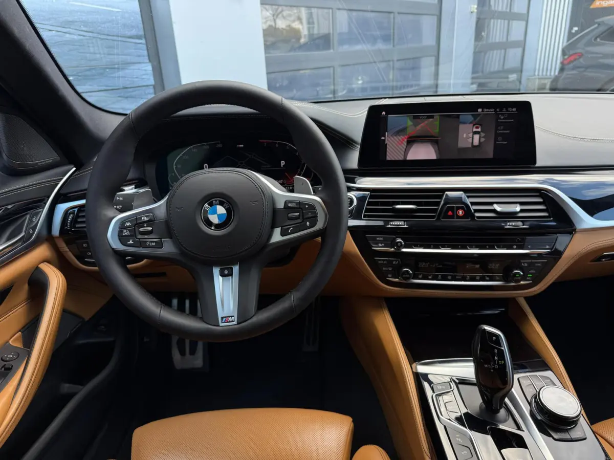 540i xDrive |M SPORT|PANO|MEMORY|H&K|VOL!