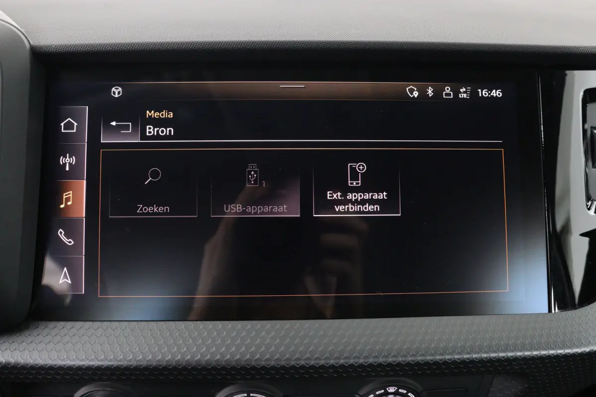 25 TFSI Pro Line | 1e Eigenaar! | Navi By App | Cruise Control | Airco | Lichtmetalen Velgen | Virtual | DAB