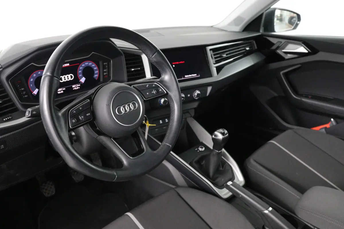 25 TFSI Pro Line | 1e Eigenaar! | Navi By App | Cruise Control | Airco | Lichtmetalen Velgen | Virtual | DAB