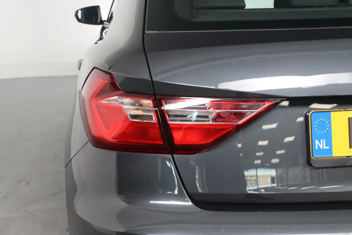 25 TFSI Pro Line | 1e Eigenaar! | Navi By App | Cruise Control | Airco | Lichtmetalen Velgen | Virtual | DAB