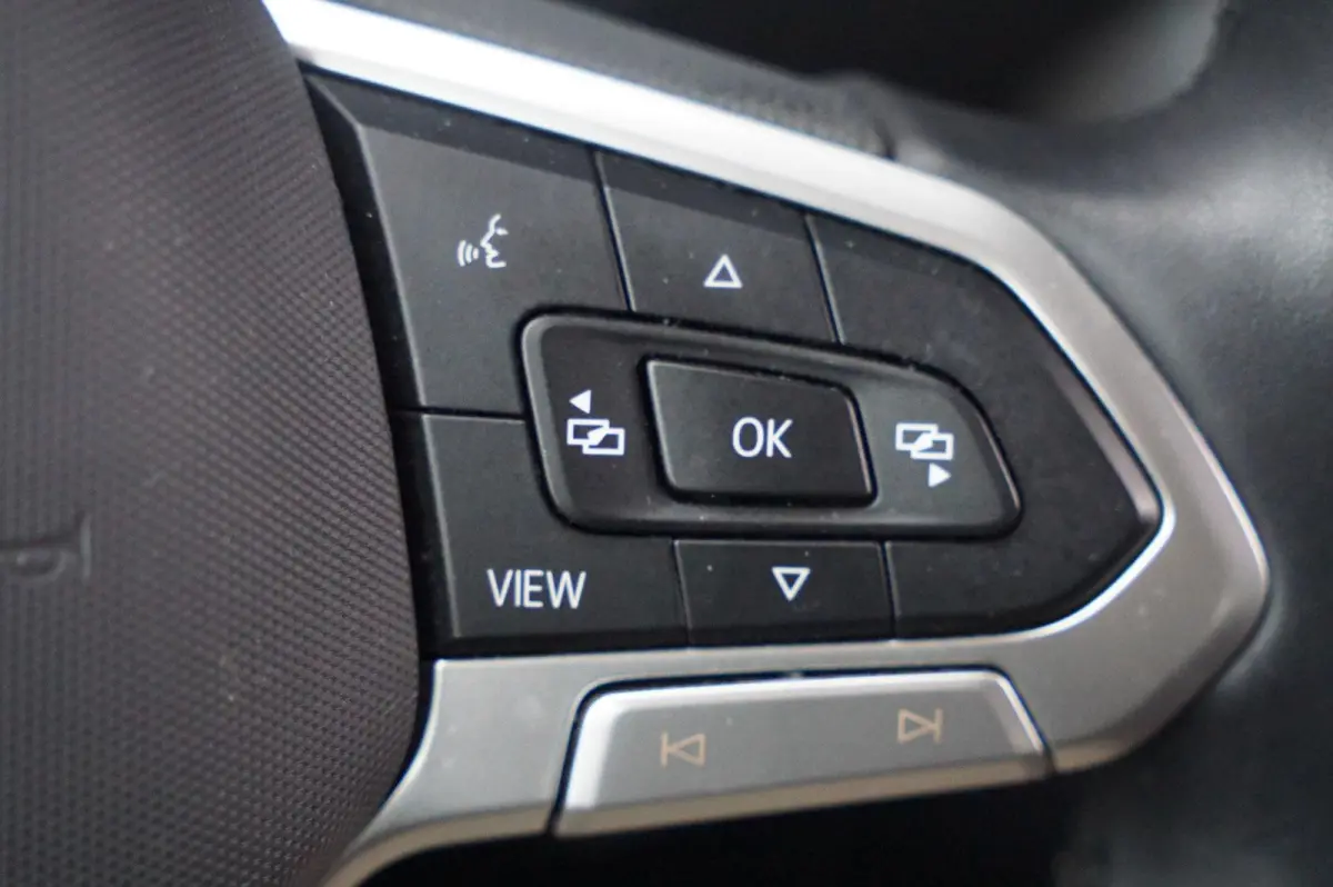 1.0 TSI 110pk Life 75 Edition | Achteruitrijcamera | Apple Carplay & Android Auto | Adaptive Cruise