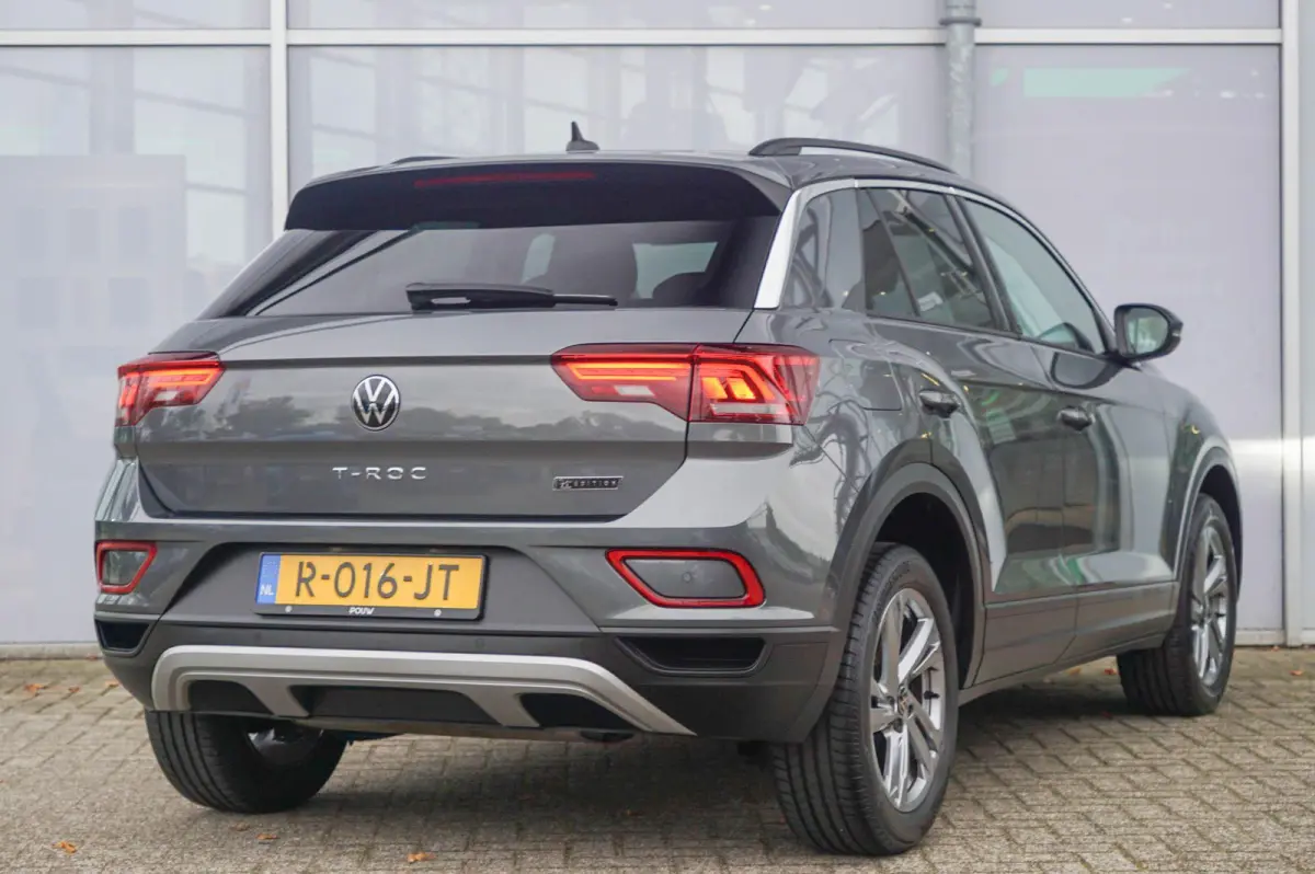 1.0 TSI 110pk Life 75 Edition | Achteruitrijcamera | Apple Carplay & Android Auto | Adaptive Cruise