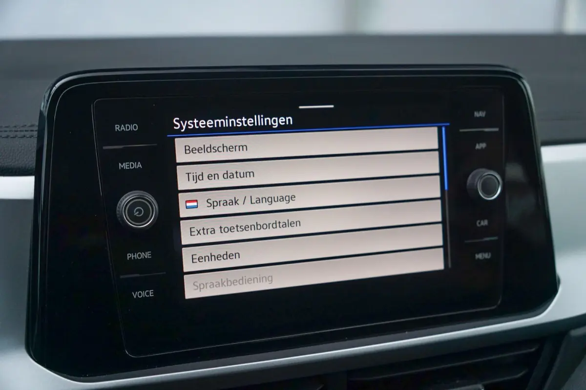 1.0 TSI 110pk Life 75 Edition | Achteruitrijcamera | Apple Carplay & Android Auto | Adaptive Cruise