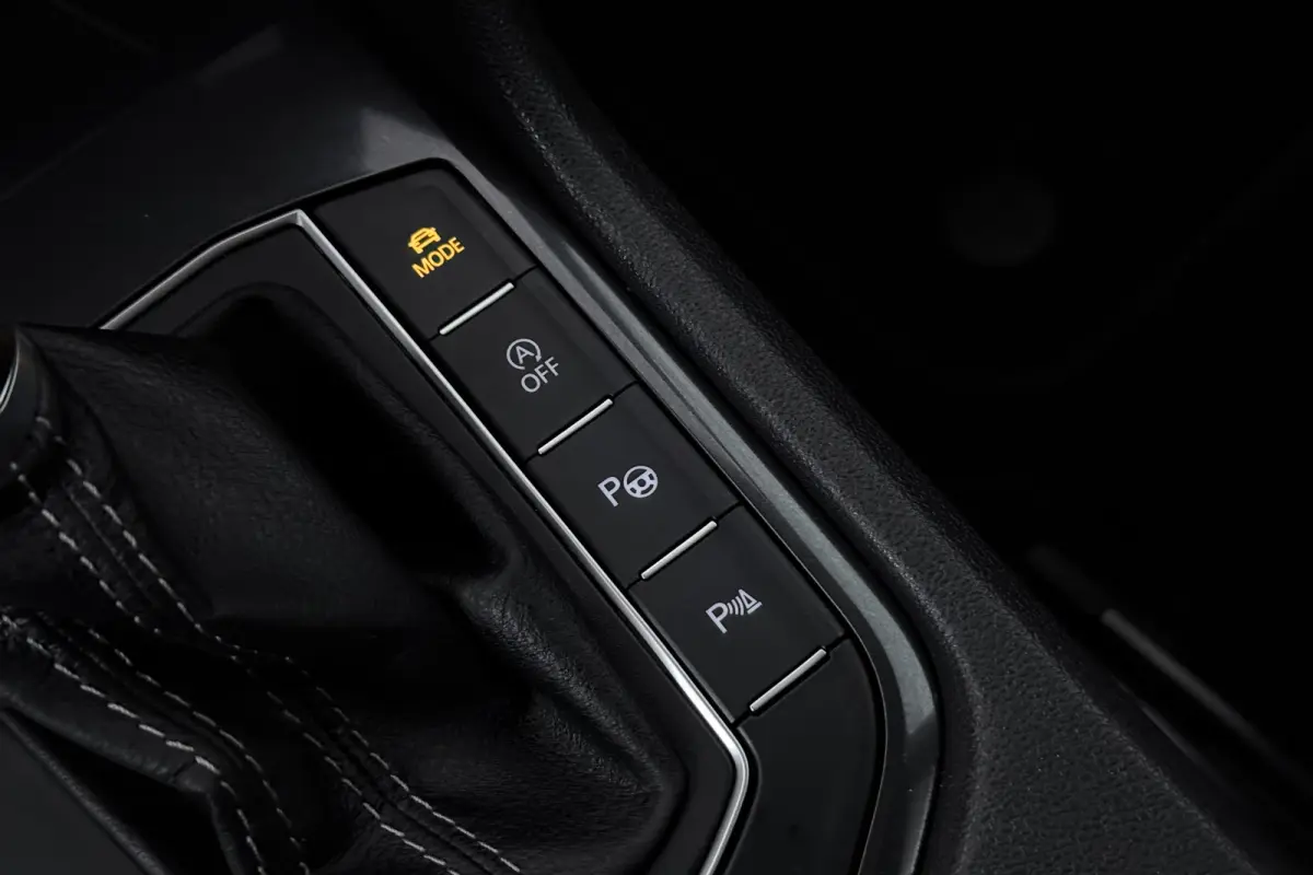 1.5 TSI Highline Business R-Line (PANORAMADAK, DYNAUDIO, DIGITALE COCKPIT, MEMORY SEATS, CAMERA)