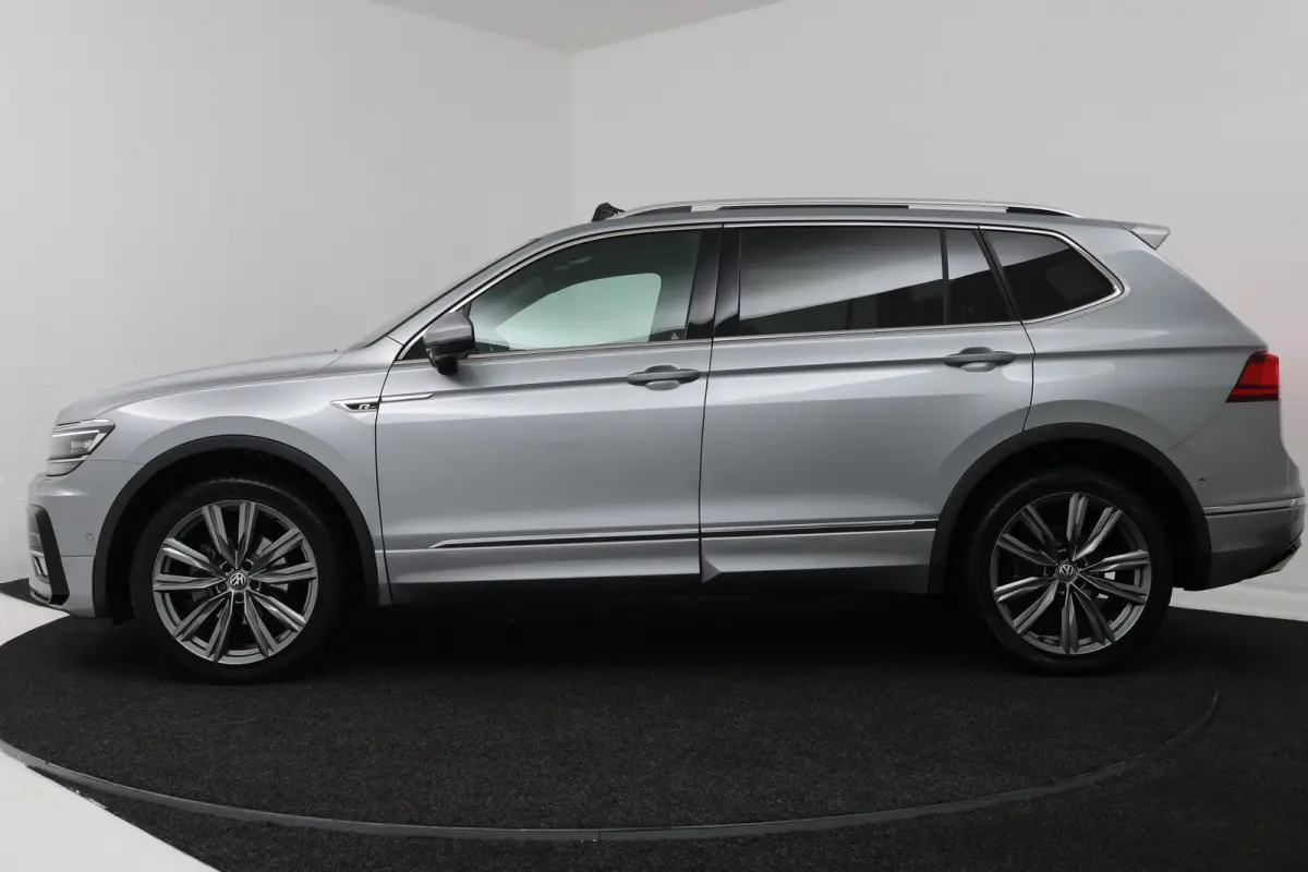 1.5 TSI Highline Business R-Line (PANORAMADAK, DYNAUDIO, DIGITALE COCKPIT, MEMORY SEATS, CAMERA)