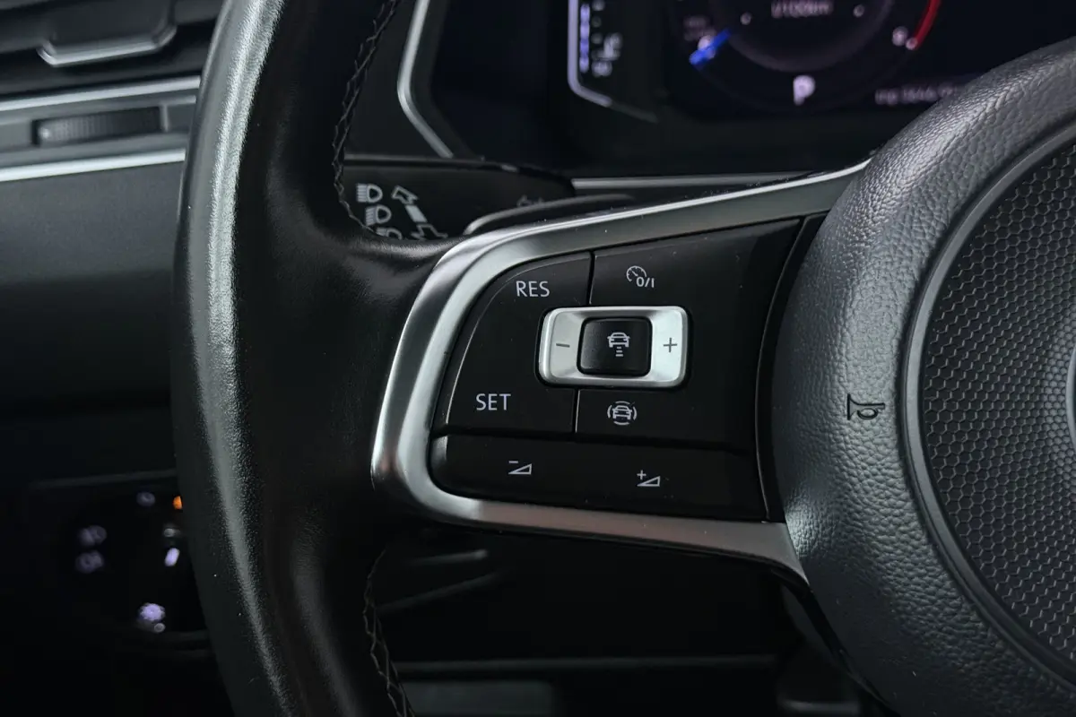 1.5 TSI Highline Business R-Line (PANORAMADAK, DYNAUDIO, DIGITALE COCKPIT, MEMORY SEATS, CAMERA)