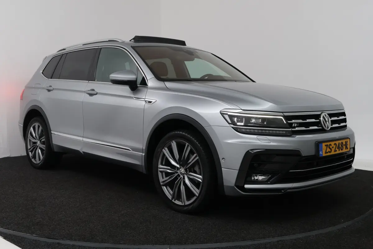 1.5 TSI Highline Business R-Line (PANORAMADAK, DYNAUDIO, DIGITALE COCKPIT, MEMORY SEATS, CAMERA)