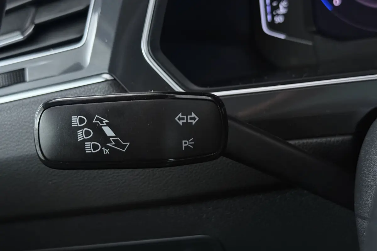 1.5 TSI Highline Business R-Line (PANORAMADAK, DYNAUDIO, DIGITALE COCKPIT, MEMORY SEATS, CAMERA)