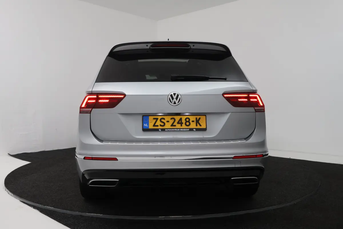 1.5 TSI Highline Business R-Line (PANORAMADAK, DYNAUDIO, DIGITALE COCKPIT, MEMORY SEATS, CAMERA)
