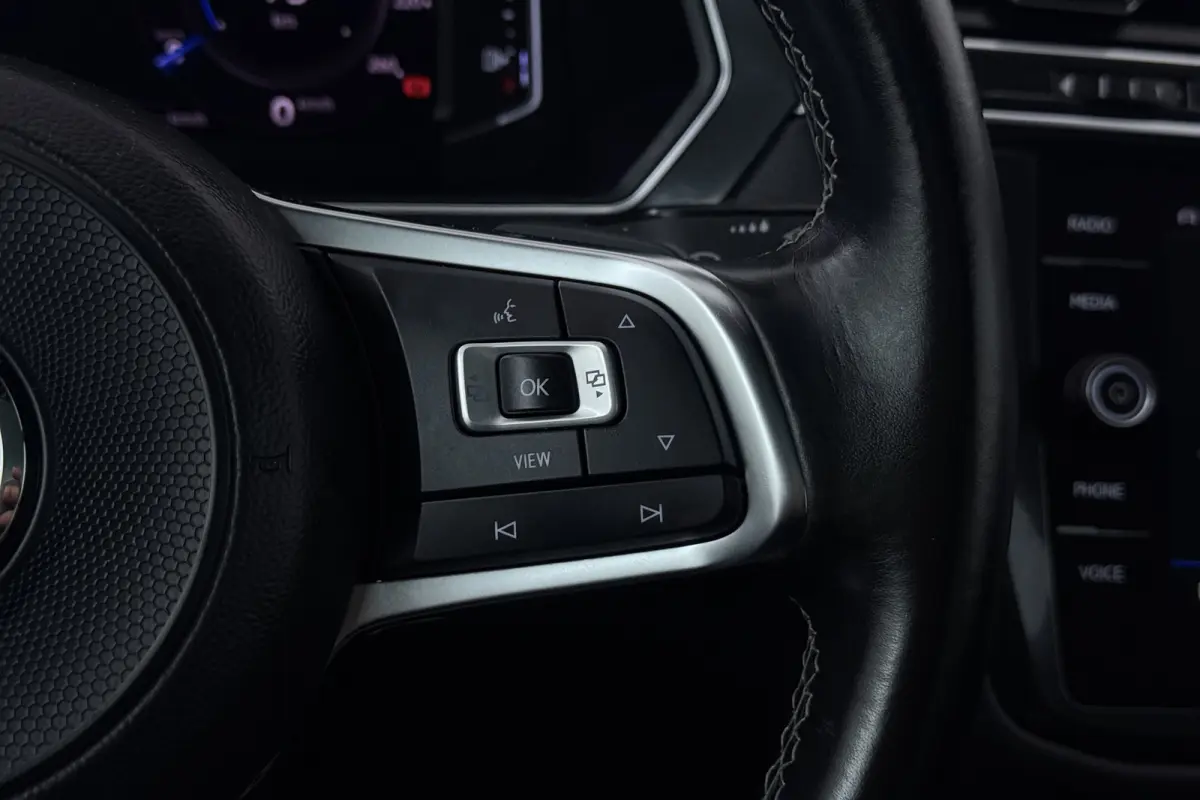 1.5 TSI Highline Business R-Line (PANORAMADAK, DYNAUDIO, DIGITALE COCKPIT, MEMORY SEATS, CAMERA)