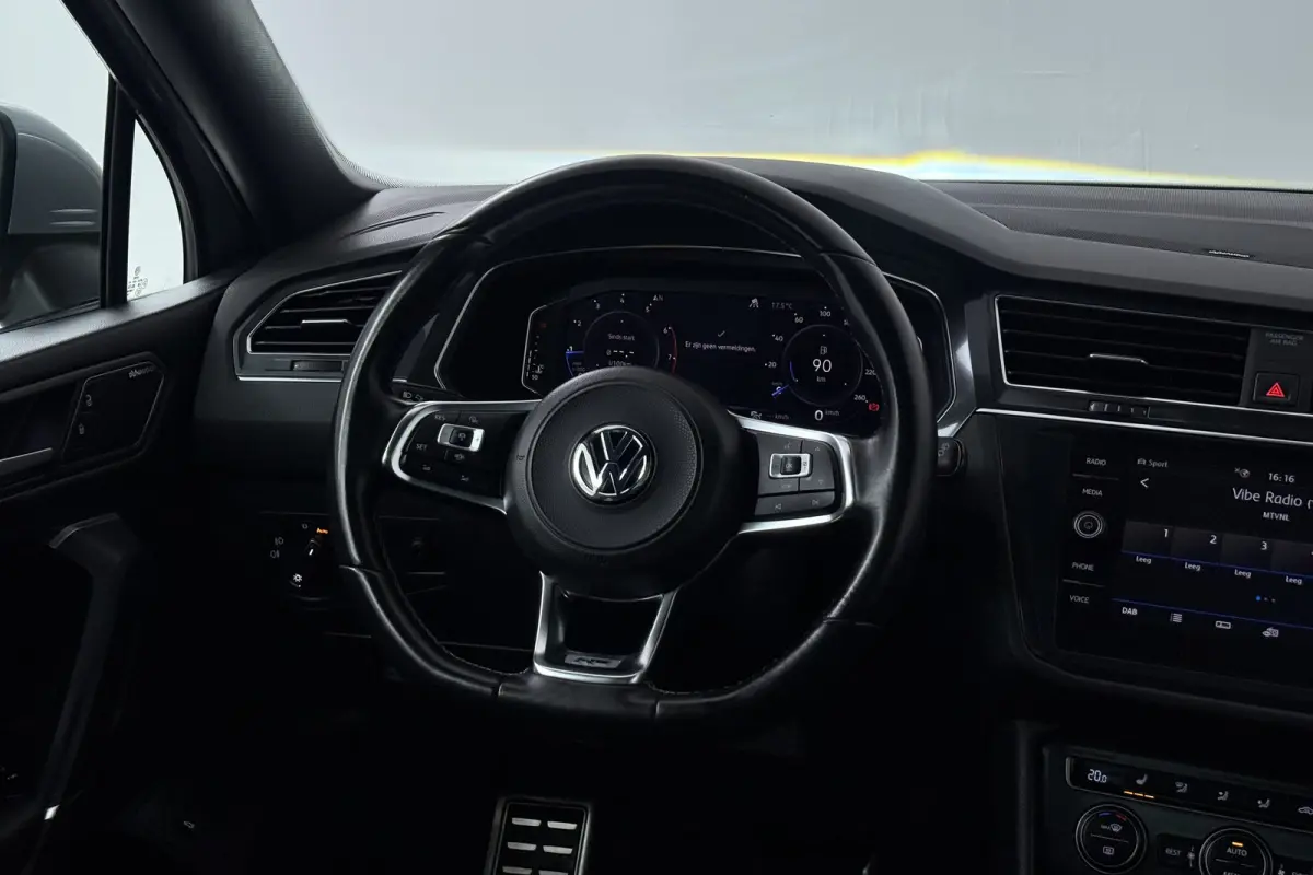 1.5 TSI Highline Business R-Line (PANORAMADAK, DYNAUDIO, DIGITALE COCKPIT, MEMORY SEATS, CAMERA)