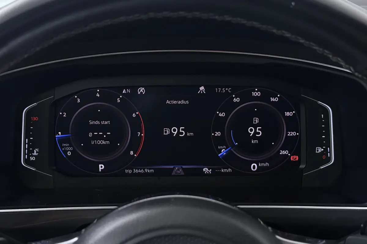1.5 TSI Highline Business R-Line (PANORAMADAK, DYNAUDIO, DIGITALE COCKPIT, MEMORY SEATS, CAMERA)