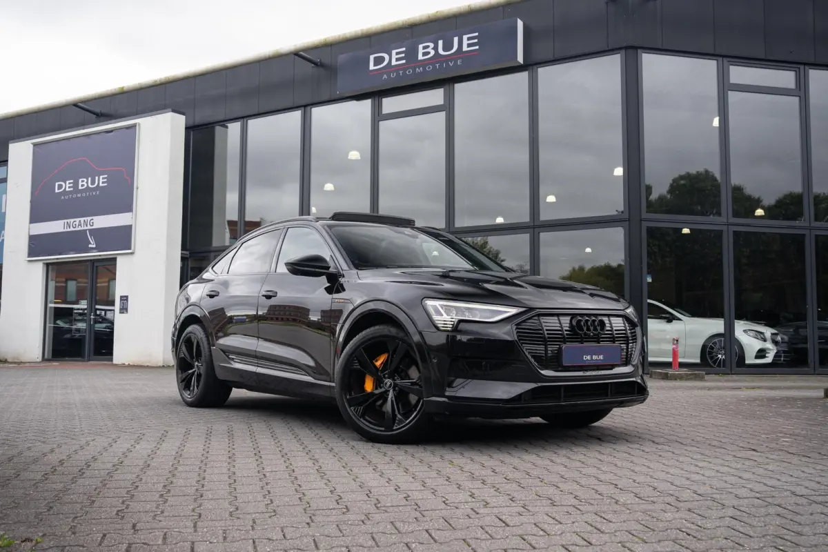 55 Quattro S-Line Edition 95 kWh|Trekhaak|Panoramadak|Luchtvering|Bang & Olufson|Nachtzicht|Dealer Onderhouden