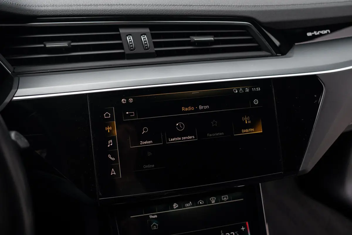 55 Quattro S-Line Edition 95 kWh|Trekhaak|Panoramadak|Luchtvering|Bang & Olufson|Nachtzicht|Dealer Onderhouden