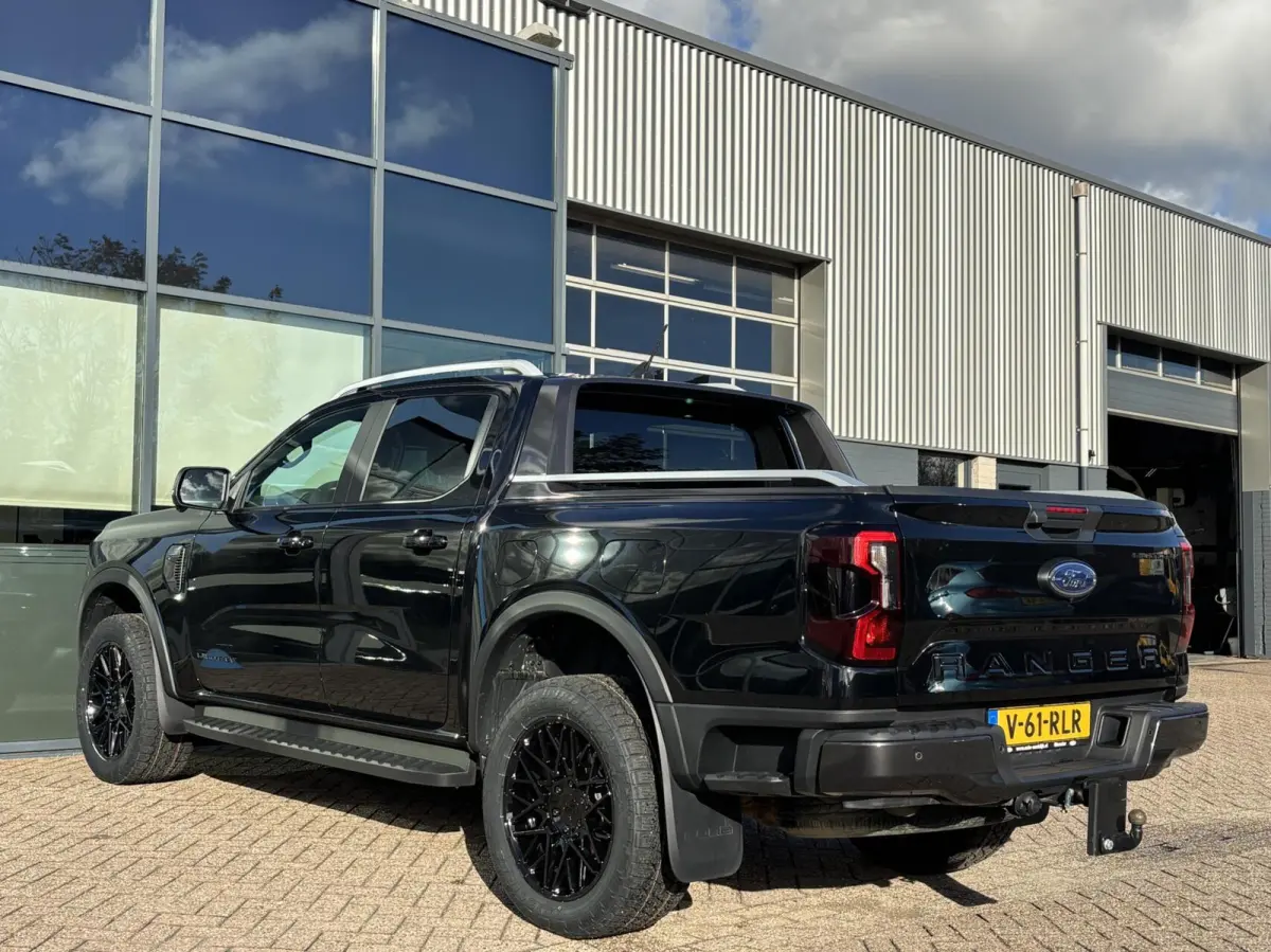 2.3 PHEV Wildtrak Automaat 280PK EX. BTW/Incl. BPM Trekhaak Elek. Rolhoes Adaptive Cruise Blind-Spot Stoel/Stuurverwarming *3500KG Trekgewicht*